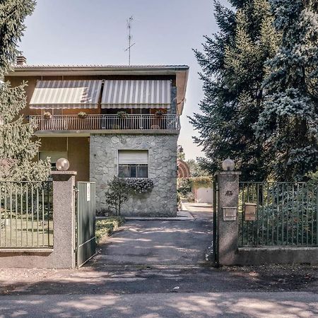 Sentirsi A Casa, Lontano Da Casa-Feel At Home Away From Home Caronno Pertusella Экстерьер фото