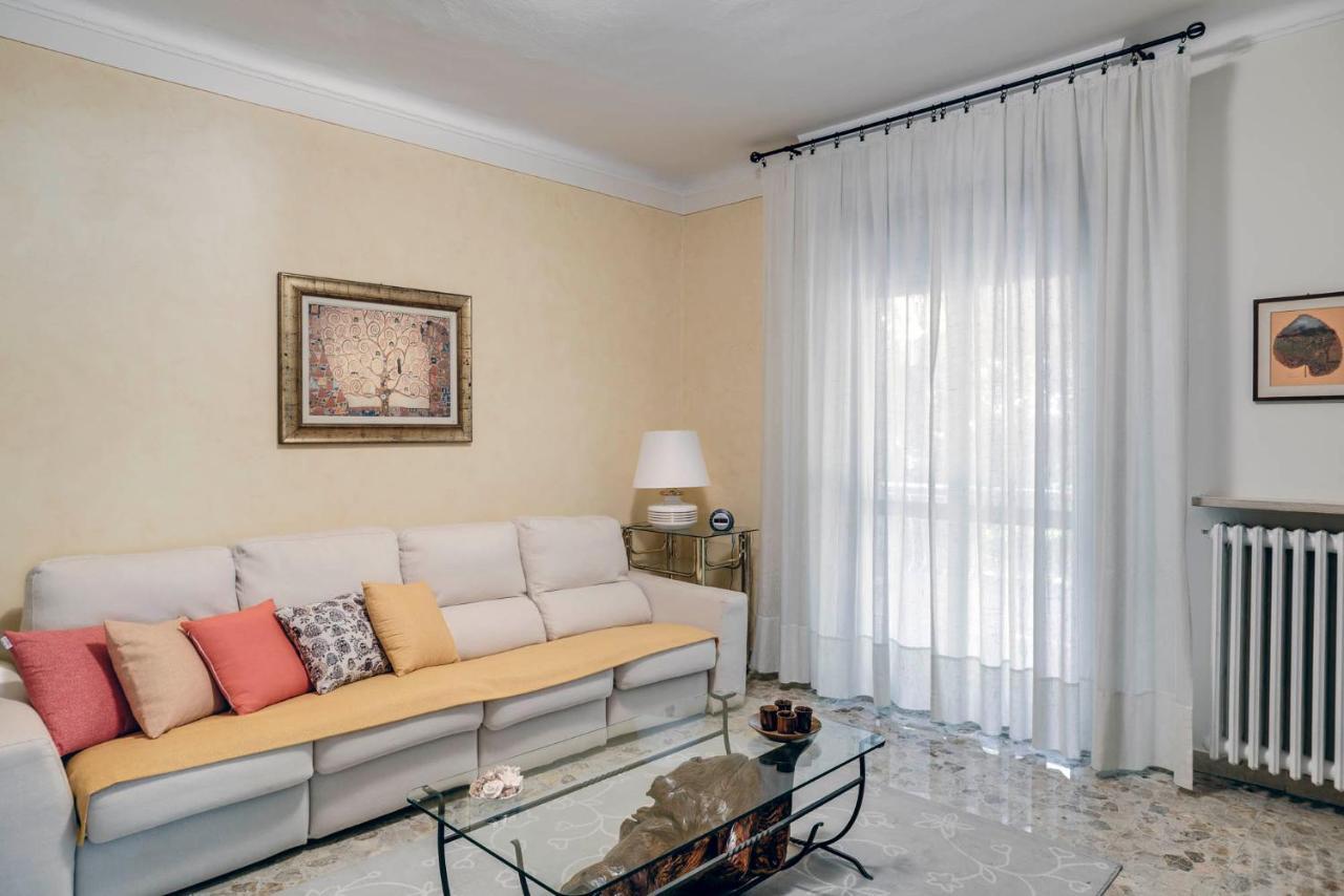 Sentirsi A Casa, Lontano Da Casa-Feel At Home Away From Home Caronno Pertusella Экстерьер фото